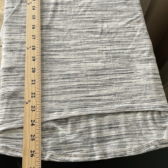 Lululemon Make Miles Count Space Dye Tee Size 6 - Picture 8 of 8